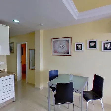 Apartment Tropical Attic
